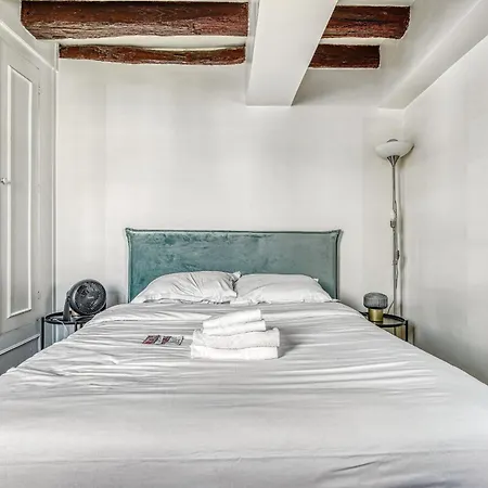 Bnbnova - Latin Quarter & Pantheon Apartment Paris